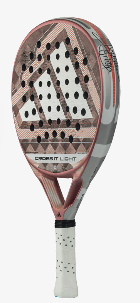 ADIDAS CROSS IT LIGHT 2026 MARTA ORTEGA