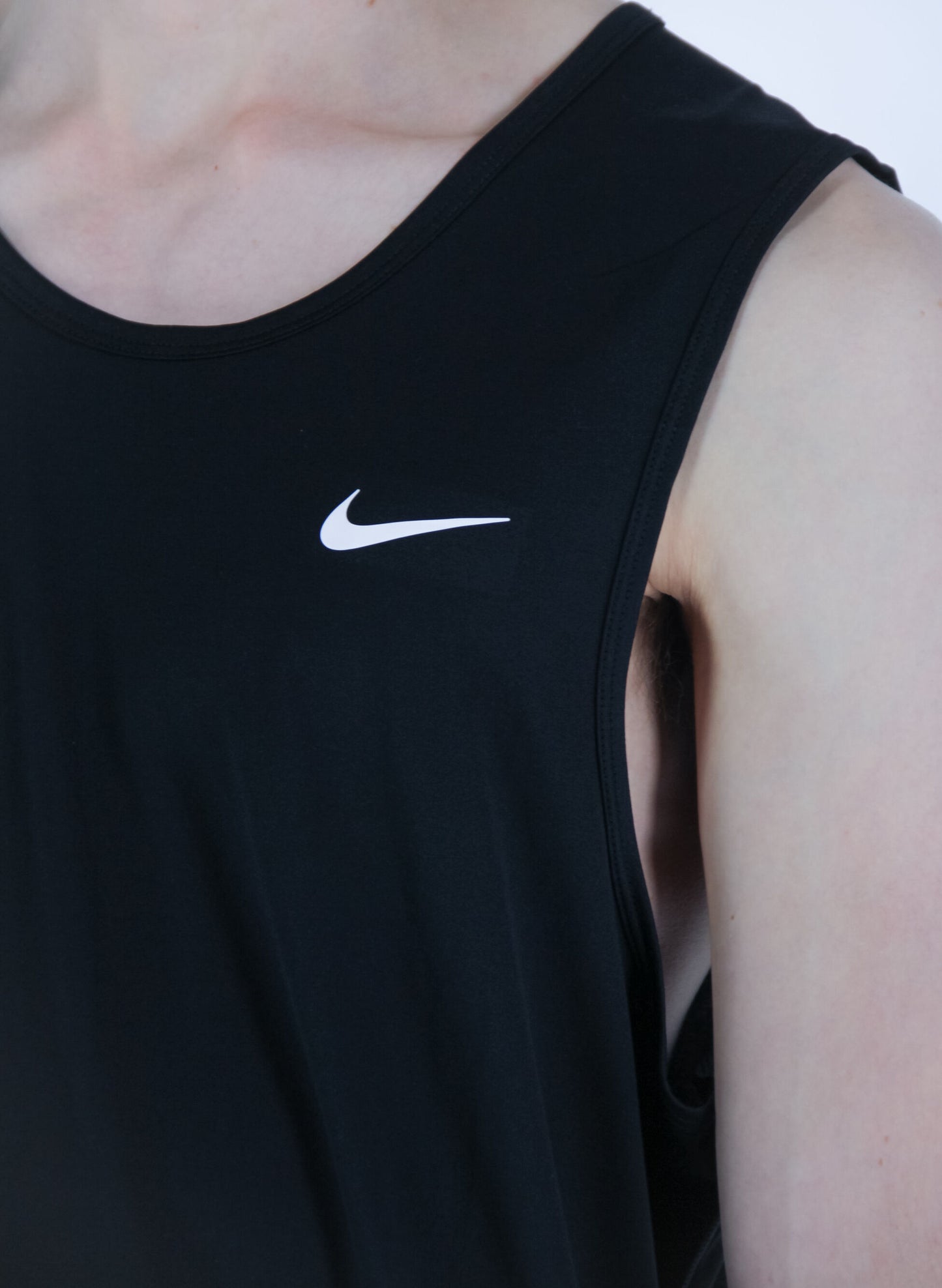 NIKE DRI-FIT HYVERSE